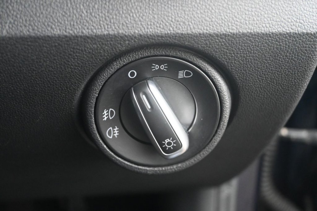 Used Volkswagen up! 2014 for sale - 77904893: Photo 17