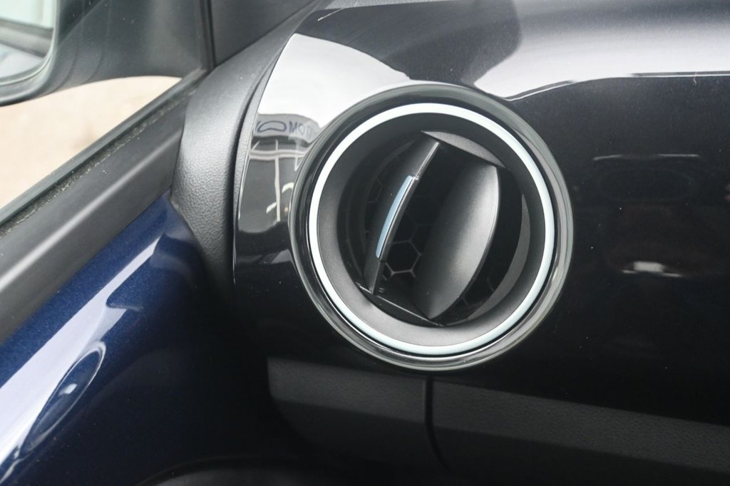 Used Volkswagen up! 2014 for sale - 77904893: Photo 23