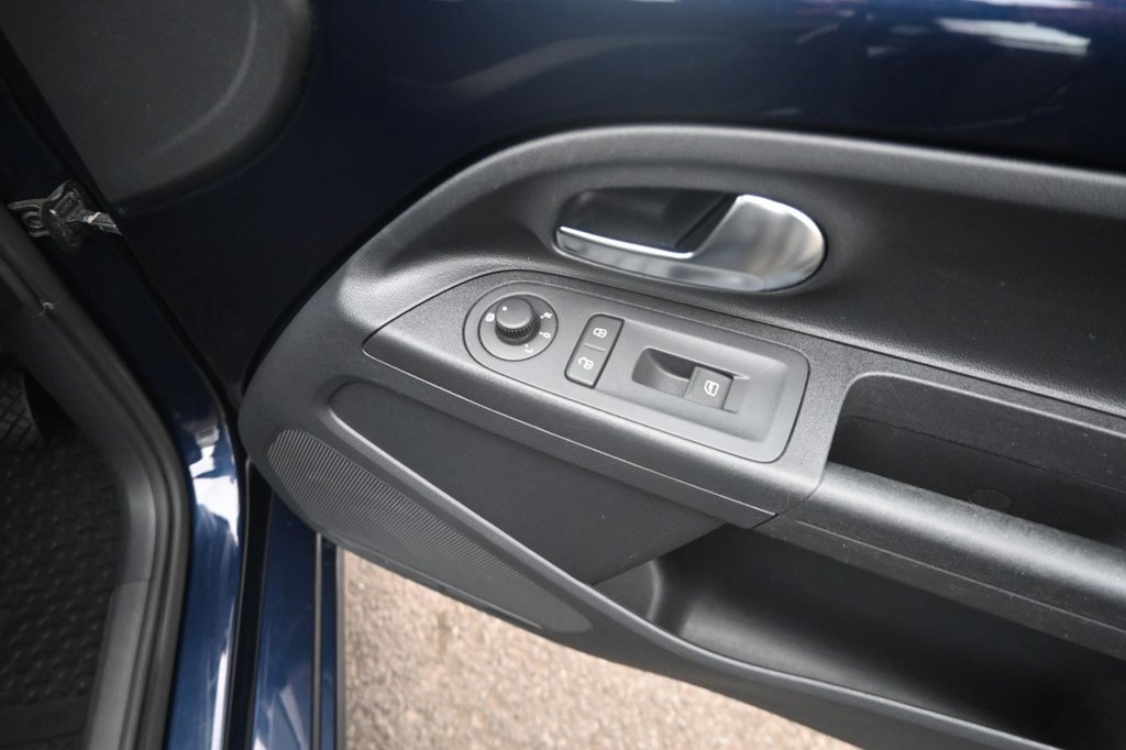 Used Volkswagen up! 2014 for sale - 77904893: Photo 8