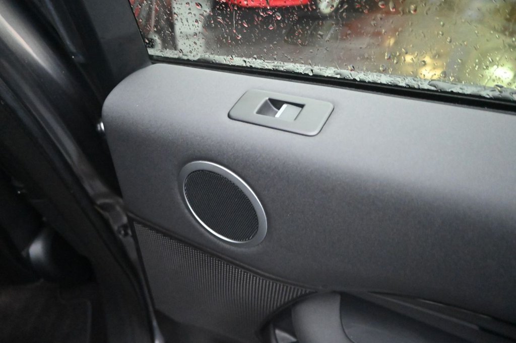 Used Land Rover Discovery 2018 for sale - 77533977: Photo 32