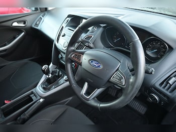 Used Ford Focus 2015 for sale - 76605203: Photo
