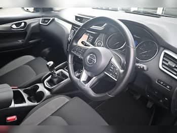 Used Nissan Qashqai 2017 for sale - 79472940: Photo