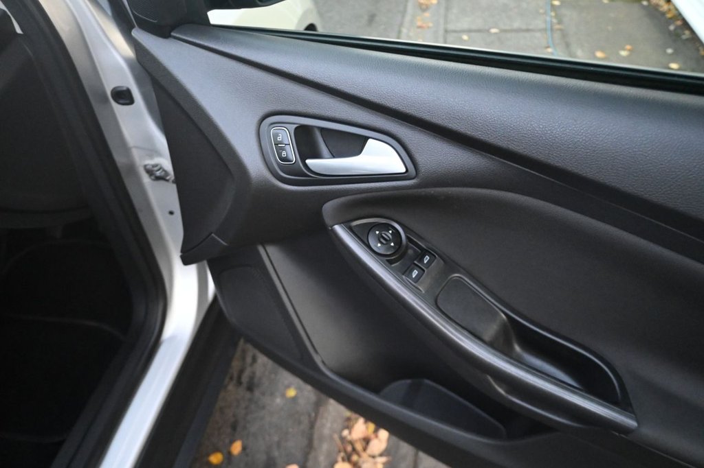 Used Ford Focus 2015 for sale - 76279395: Photo 10