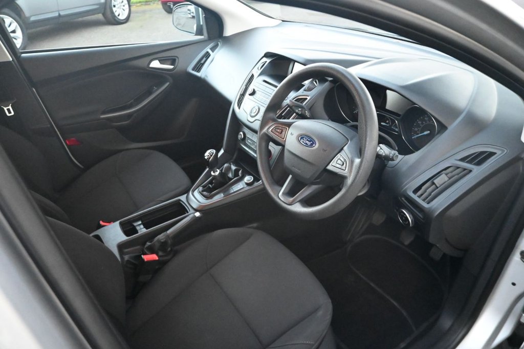 Used Ford Focus 2015 for sale - 76279395: Photo 4