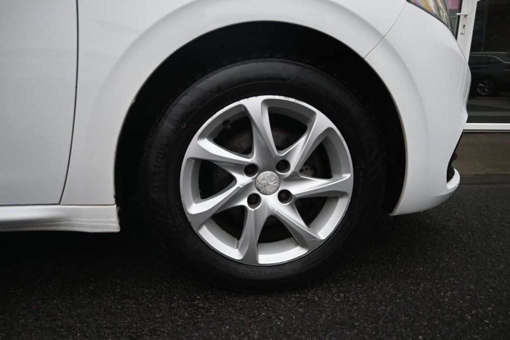 Used Peugeot 208 2015 for sale - 76266678: Photo 10