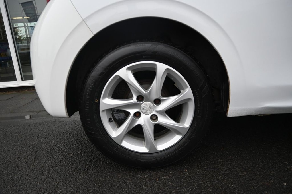 Used Peugeot 208 2015 for sale - 76266678: Photo 11