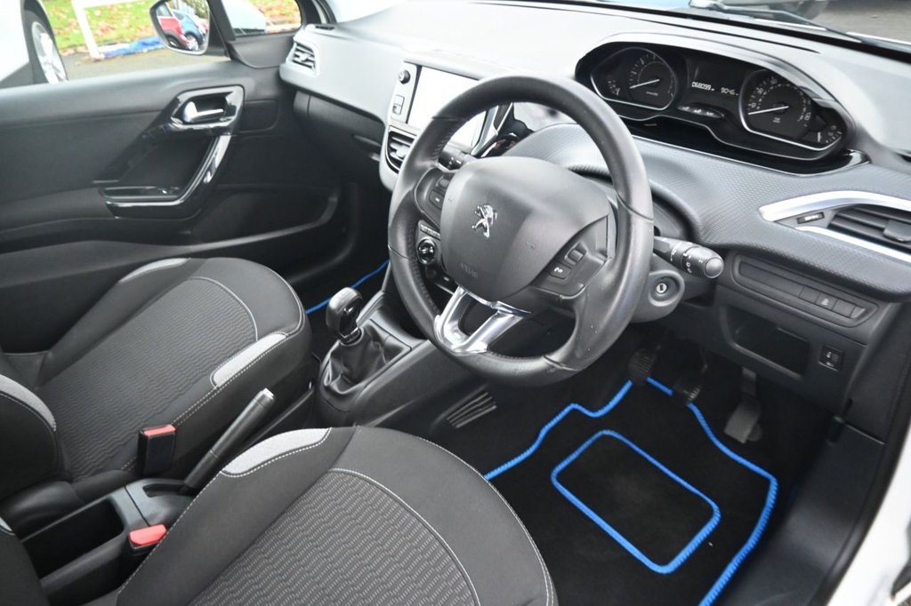 Used Peugeot 208 2015 for sale - 76266678: Photo 3