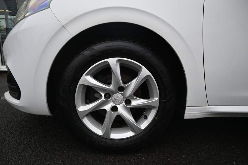 Used Peugeot 208 2015 for sale - 76266678: Photo 7