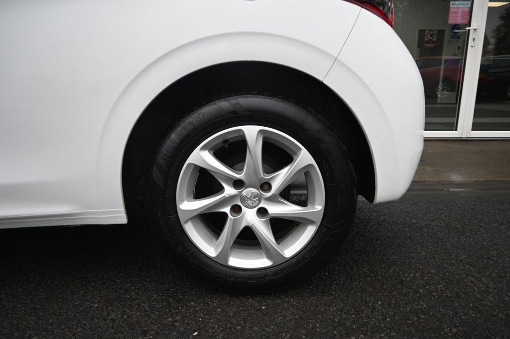 Used Peugeot 208 2015 for sale - 76266678: Photo 8