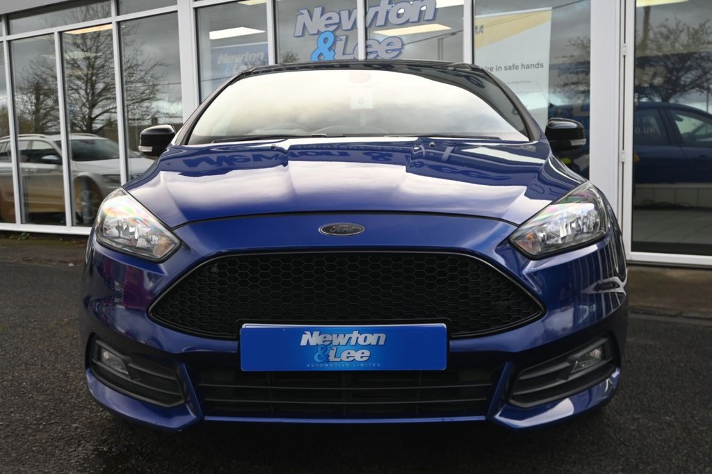 Used Ford Focus 2017 for sale - 76547201: Photo 2