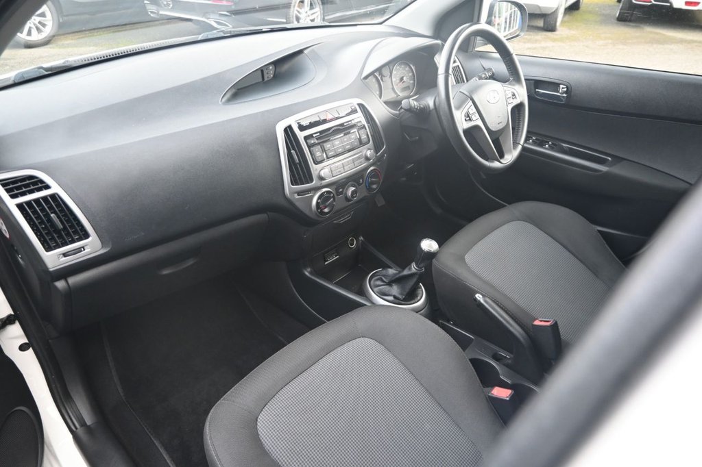 Used Hyundai i20 2014 for sale - 77642495: Photo 25