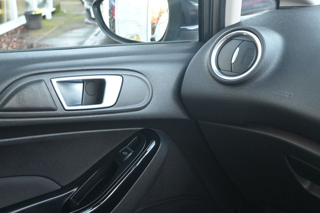 Used Ford Fiesta 2015 for sale - 77313240: Photo 24