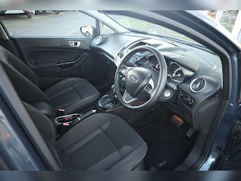 Used Ford Fiesta 2015 for sale - 77313240: Photo