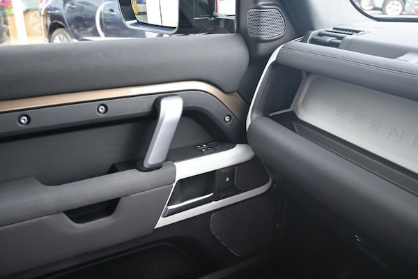 Used Land Rover Defender 2022 for sale - 75411156: Photo 32