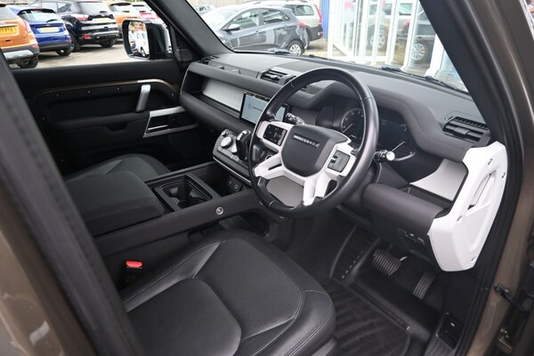Used Land Rover Defender 2022 for sale - 75411156: Photo 5