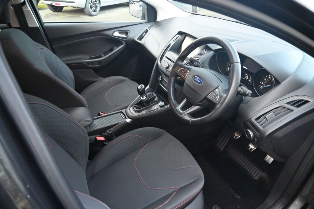 Used Ford Focus 2015 for sale - 77152897: Photo 10