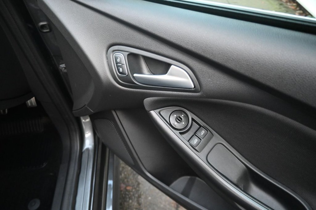 Used Ford Focus 2015 for sale - 77152897: Photo 15