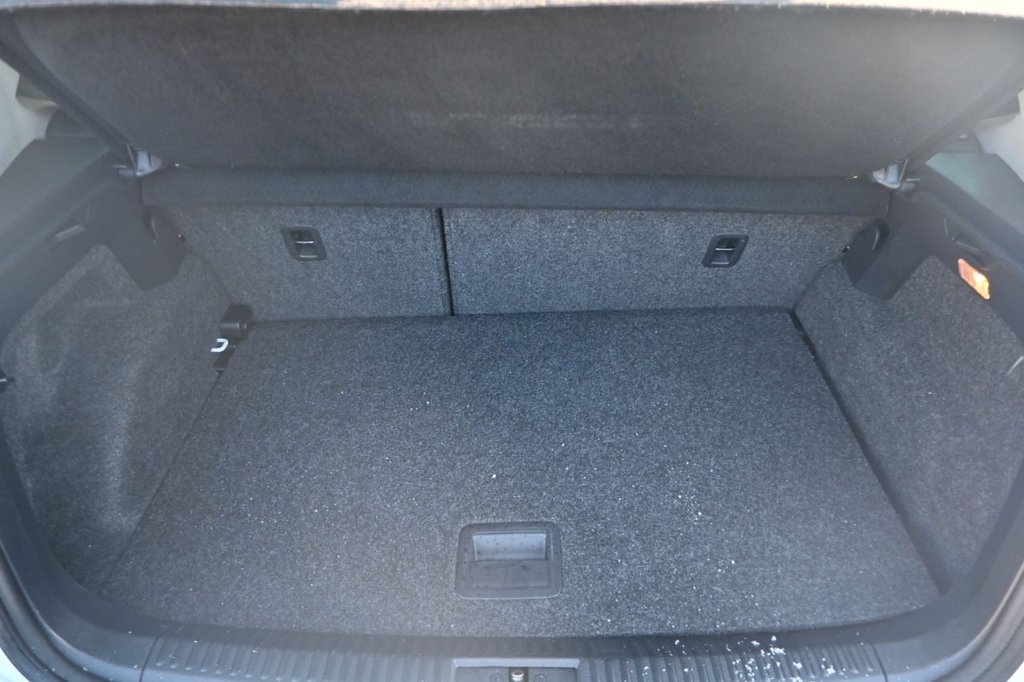 Used Volkswagen Polo 2015 for sale - 76546700: Photo 17