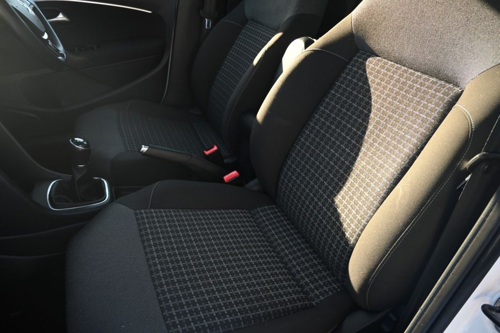 Used Volkswagen Polo 2015 for sale - 76546700: Photo 22