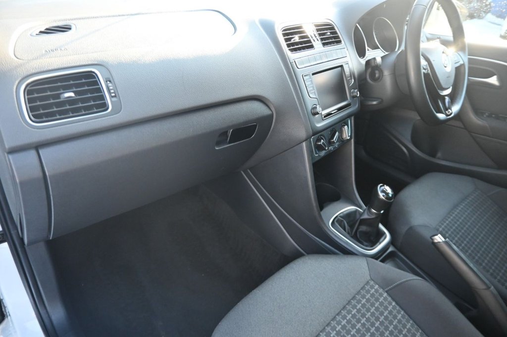 Used Volkswagen Polo 2015 for sale - 76546700: Photo 23