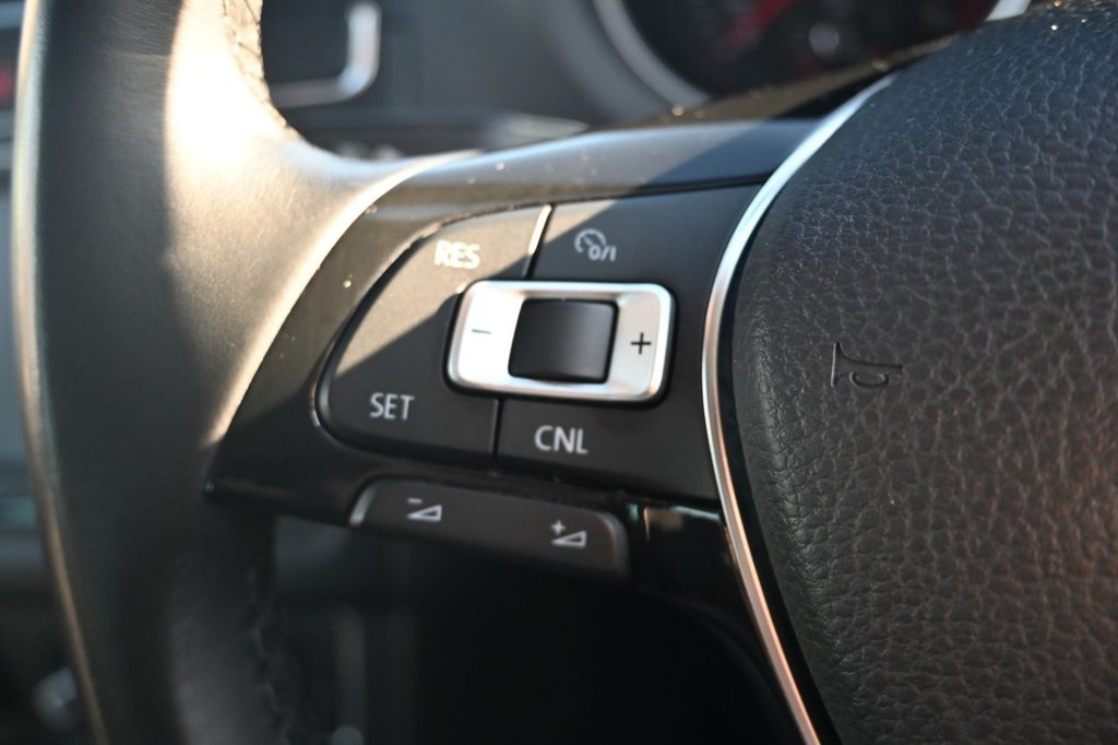 Used Volkswagen Polo 2015 for sale - 76546700: Photo 24