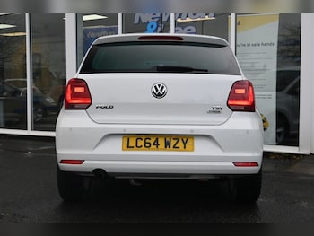 Used Volkswagen Polo 2015 for sale - 76546700: Photo