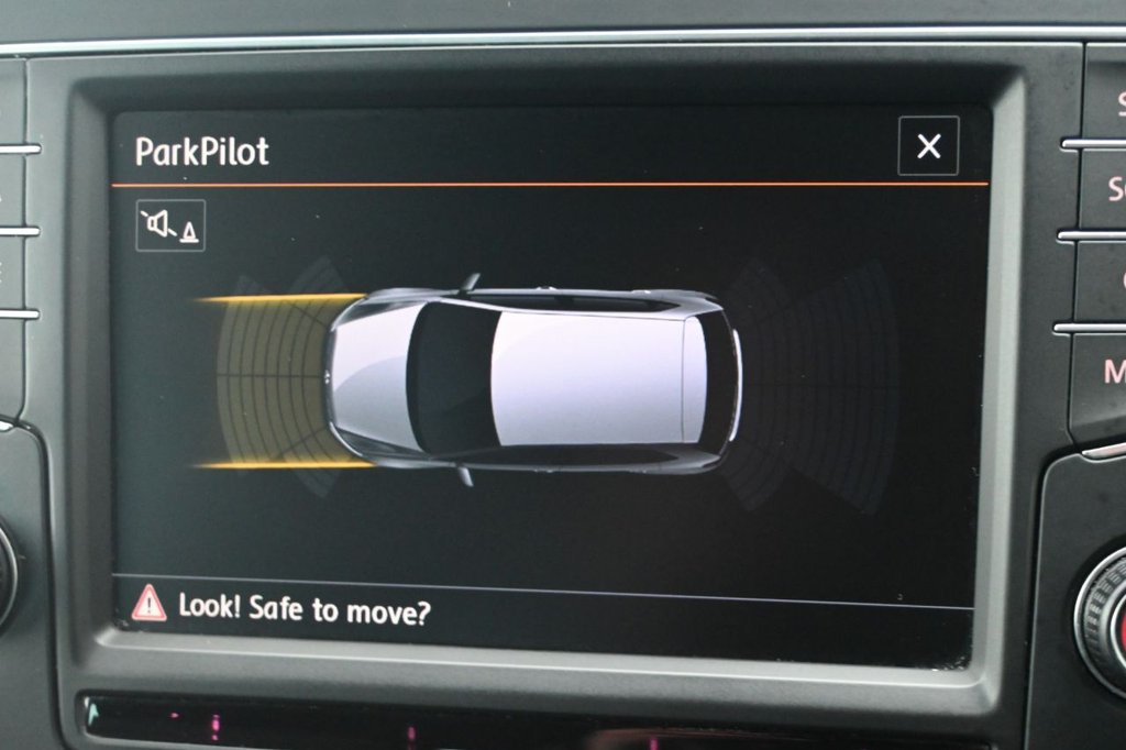 Used Volkswagen Polo 2015 for sale - 76546700: Photo 5