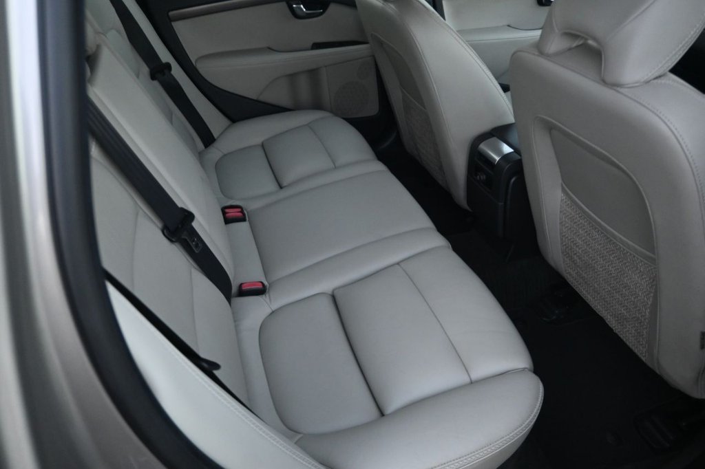 Used Volvo XC70 2014 for sale - 77383545: Photo 25