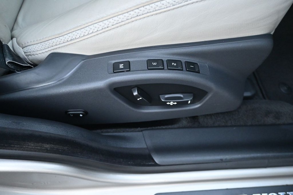 Used Volvo XC70 2014 for sale - 77383545: Photo 27