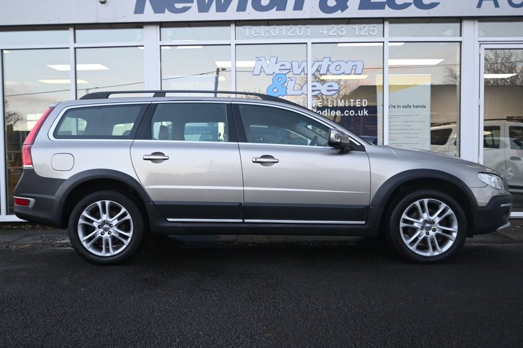 Used Volvo XC70 2014 for sale - 77383545: Photo 7