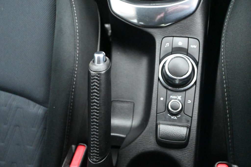 Used Mazda Mazda2 2016 for sale - 76783891: Photo 9