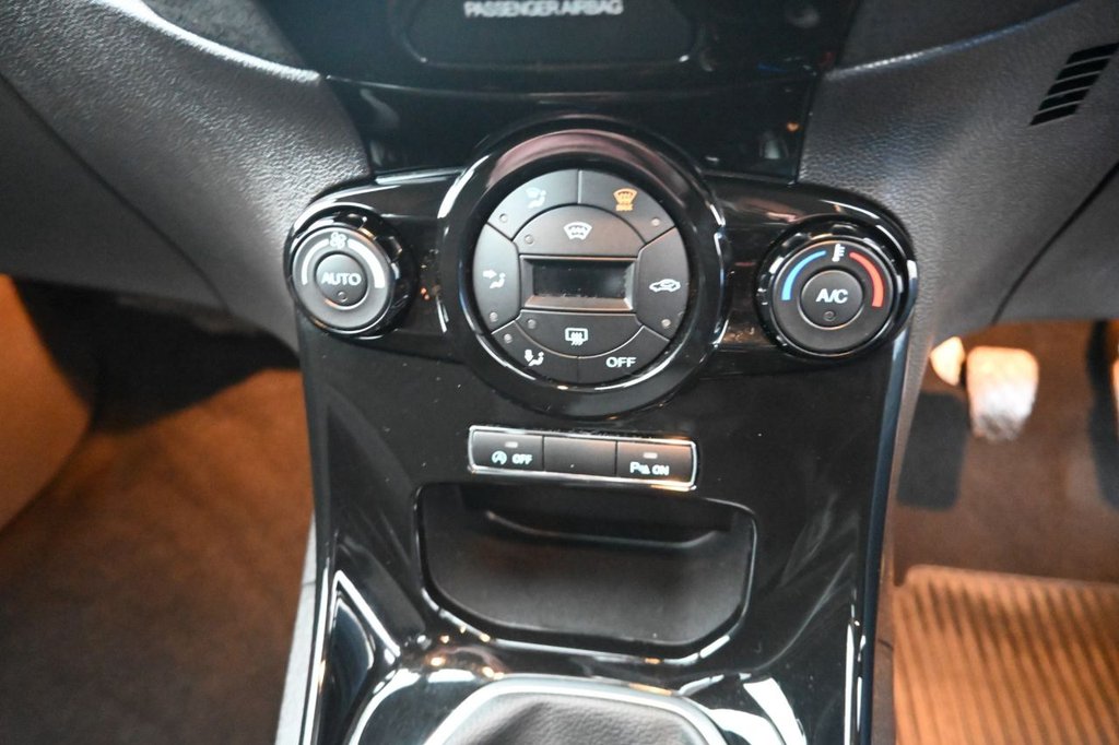 Used Ford Fiesta 2014 for sale - 77133023: Photo 14