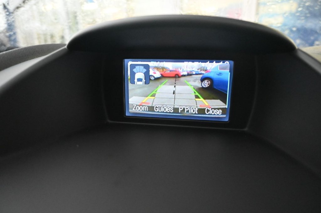 Used Ford Fiesta 2014 for sale - 77133023: Photo 17