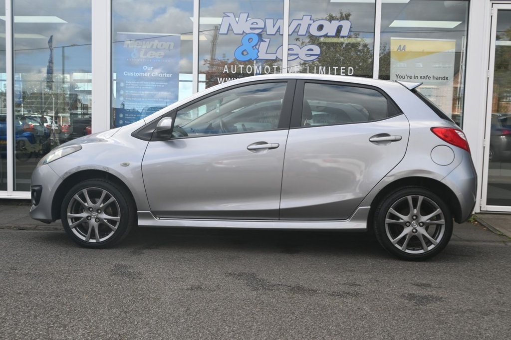 Used Mazda Mazda2 2009 for sale - 76039679: Photo 5