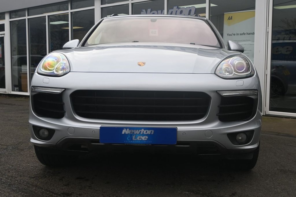 Used Porsche Cayenne 2016 for sale - 78074260: Photo 2