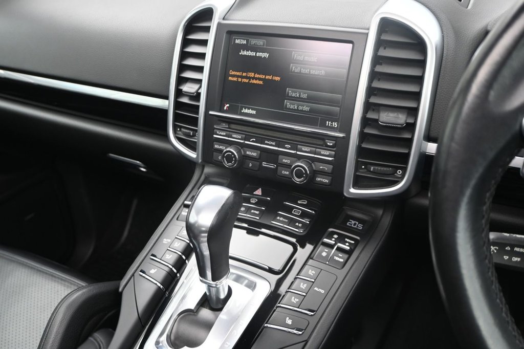 Used Porsche Cayenne 2016 for sale - 78074260: Photo 33