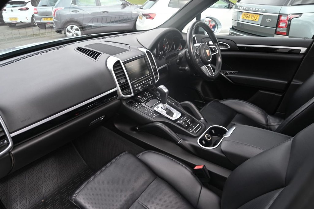 Used Porsche Cayenne 2016 for sale - 78074260: Photo 37