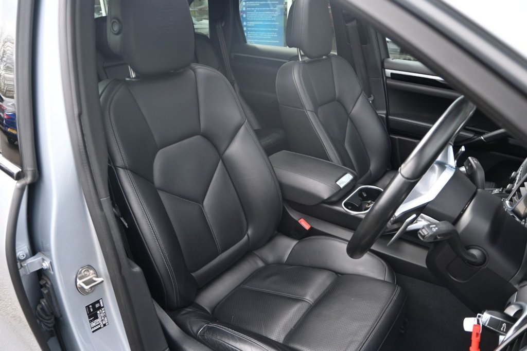 Used Porsche Cayenne 2016 for sale - 78074260: Photo 40