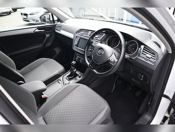 Used Volkswagen Tiguan 2016 for sale - 75832009: Photo
