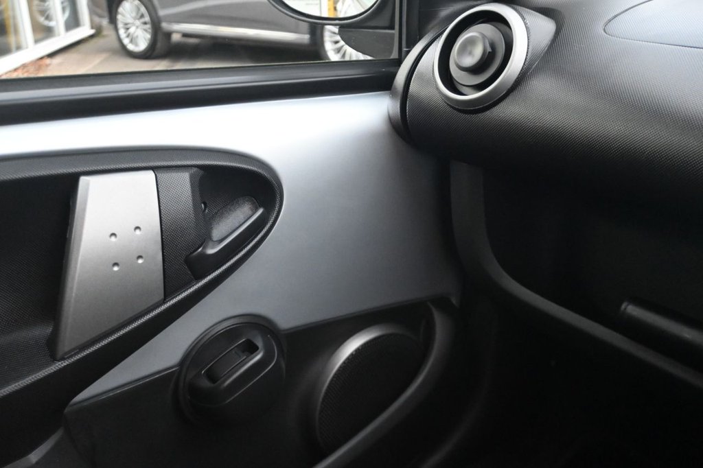 Used Toyota AYGO 2012 for sale - 76359736: Photo 10