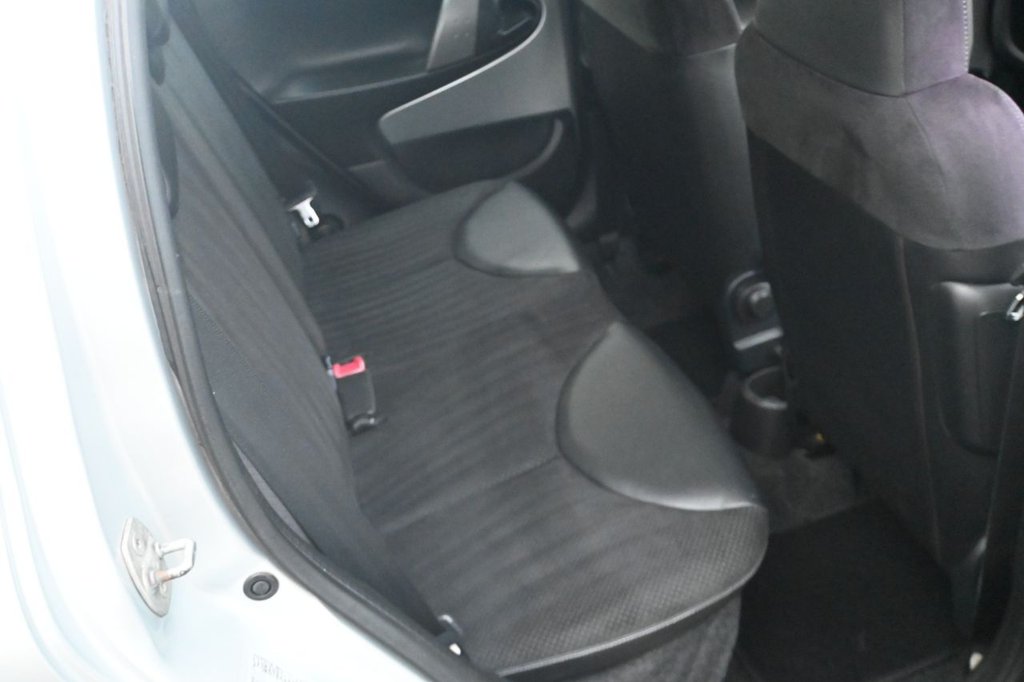 Used Toyota AYGO 2012 for sale - 76359736: Photo 15