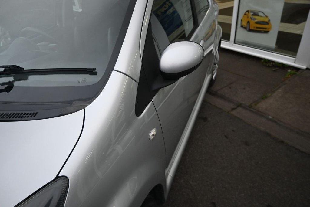 Used Toyota AYGO 2012 for sale - 76359736: Photo 24