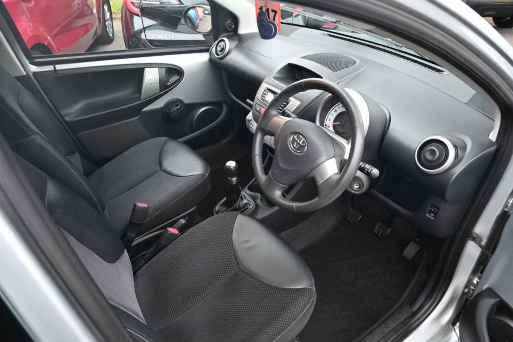 Used Toyota AYGO 2012 for sale - 76359736: Photo 4