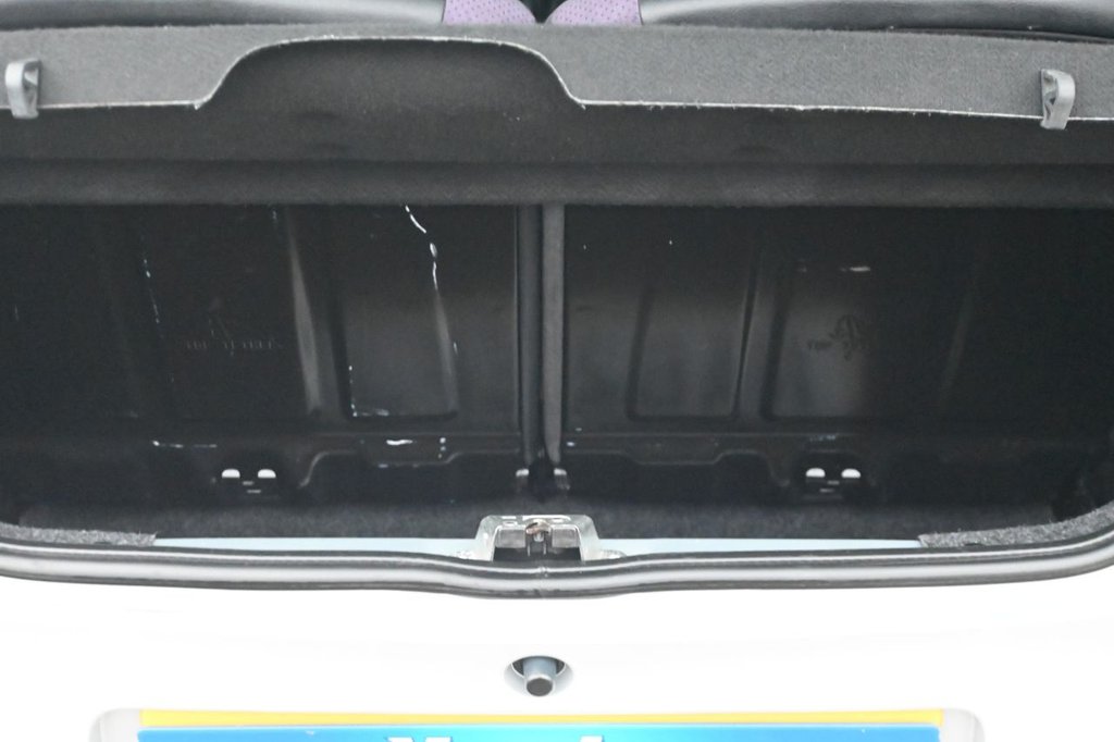 Used Toyota AYGO 2012 for sale - 76359736: Photo 6