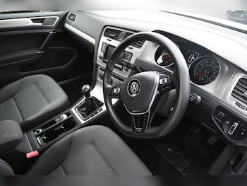 Used Volkswagen Golf 2014 for sale - 75853977: Photo