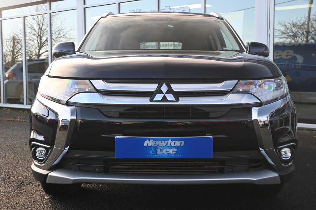 Used Mitsubishi Outlander 2017 for sale - 76840981: Photo 2