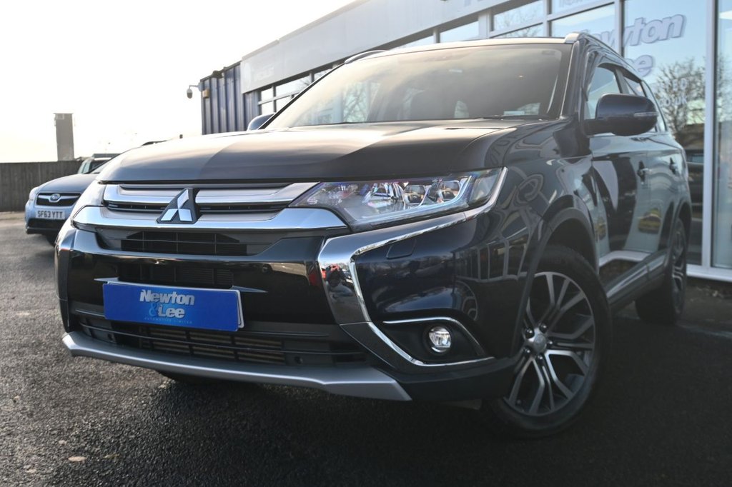 Used Mitsubishi Outlander 2017 for sale - 76840981: Photo 3