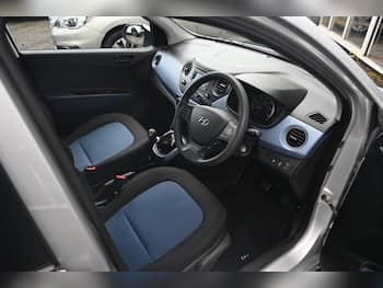 Used Hyundai i10 2015 for sale - 79562859: Photo
