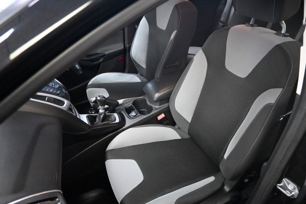 Used Ford Focus 2014 for sale - 76698119: Photo 19