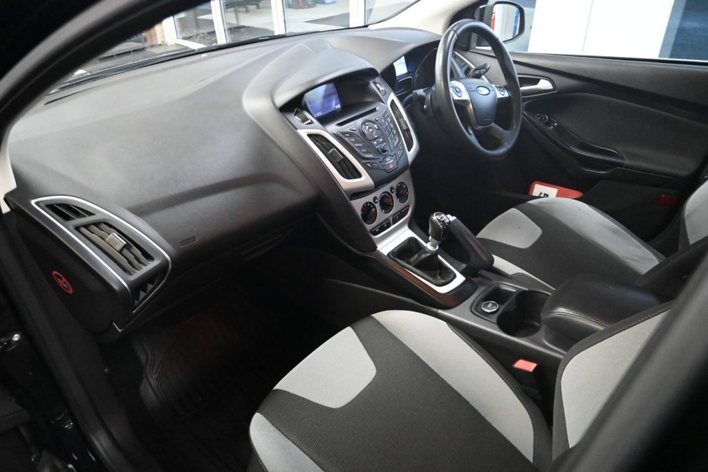 Used Ford Focus 2014 for sale - 76698119: Photo 26